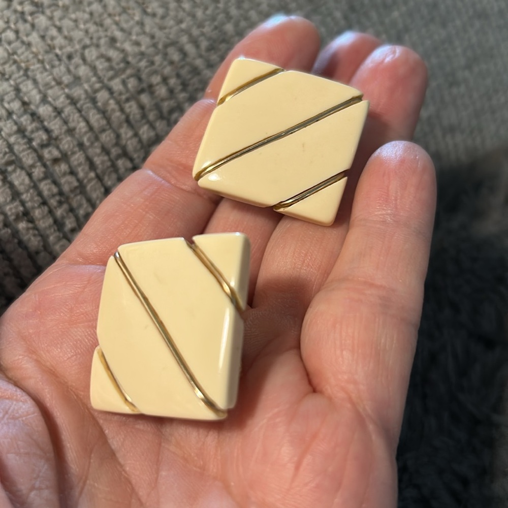 Napier vintage square Clip-On Earrings lucite goldtone